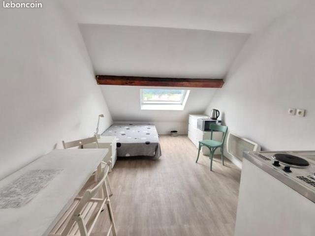 Studio 1 pièce 14 m²