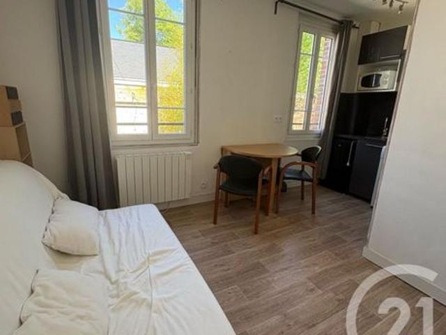 Studio 1 pièce 14 m²