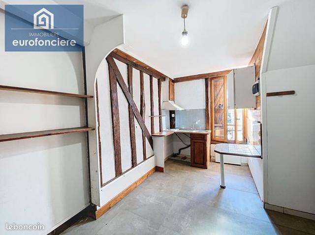 Studio 1 pièce 14 m²