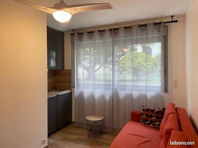 Studio 1 pièce 14 m²