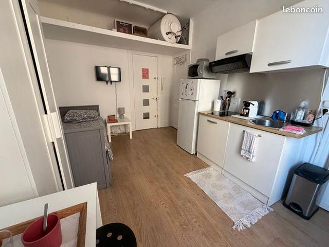 Studio 1 pièce 14 m²