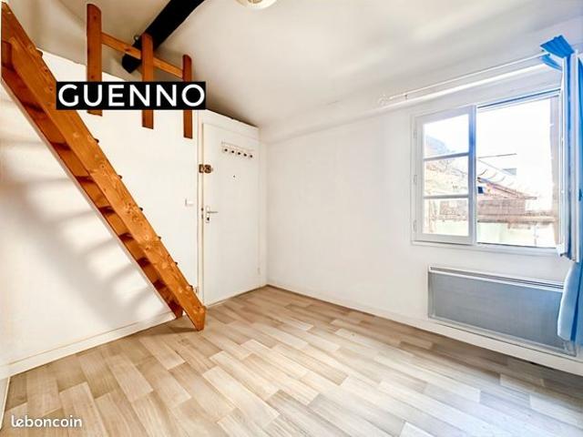 Studio 1 pièce 14 m²