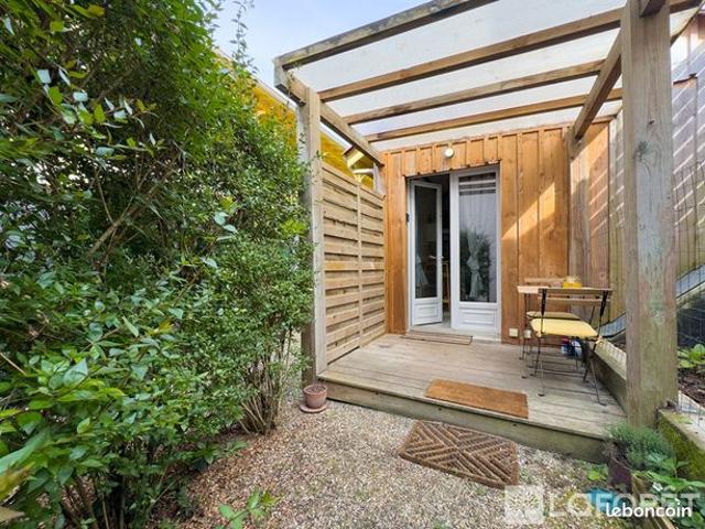 Studio 1 pièce 14 m²