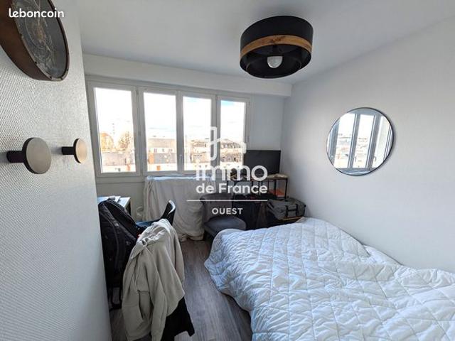 Studio 1 pièce 14 m²
