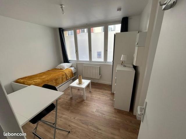 Studio 1 pièce 14 m²