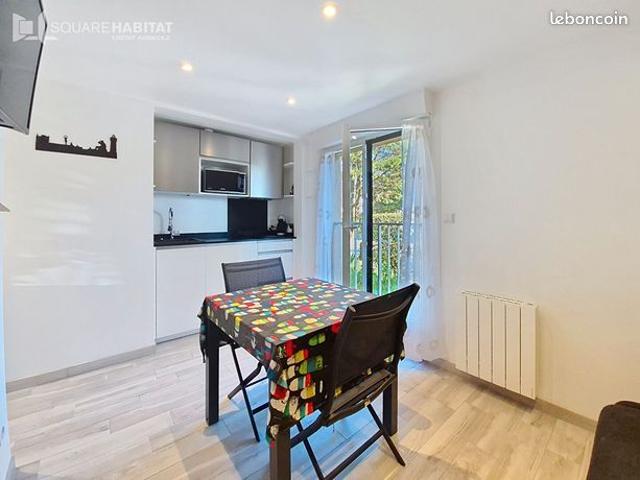 Studio 1 pièce 14 m²