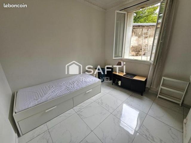 Studio 1 pièce 14 m²