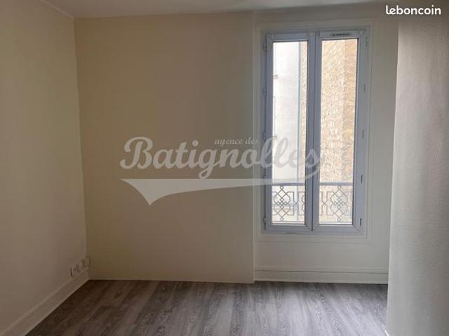 Studio 1 pièce 14 m²