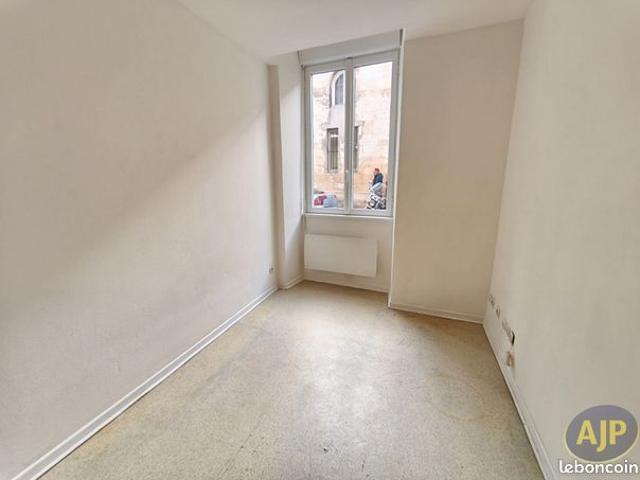 Studio 1 pièce 14 m²