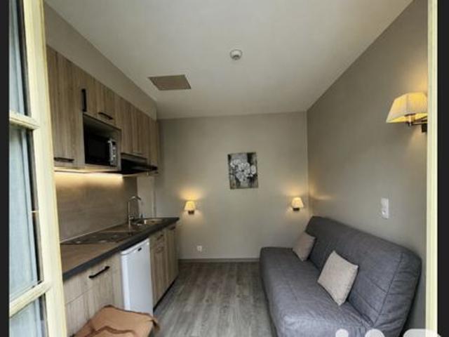 Studio 1 pièce 14 m²