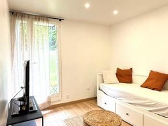 Studio 1 pièce 14 m²