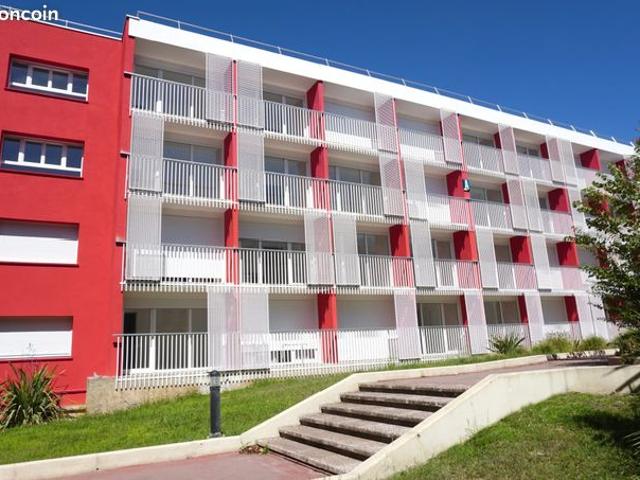 Studio 1 pièce 14 m²