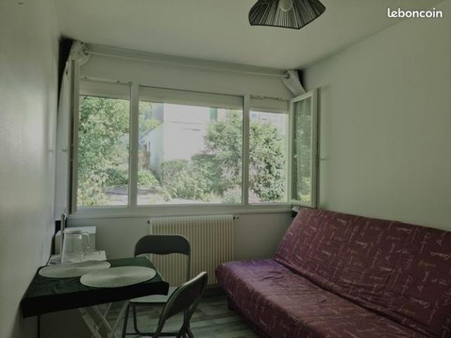 Studio 1 pièce 14 m²