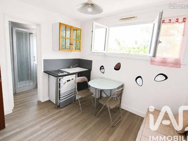 Studio 1 pièce 14 m²