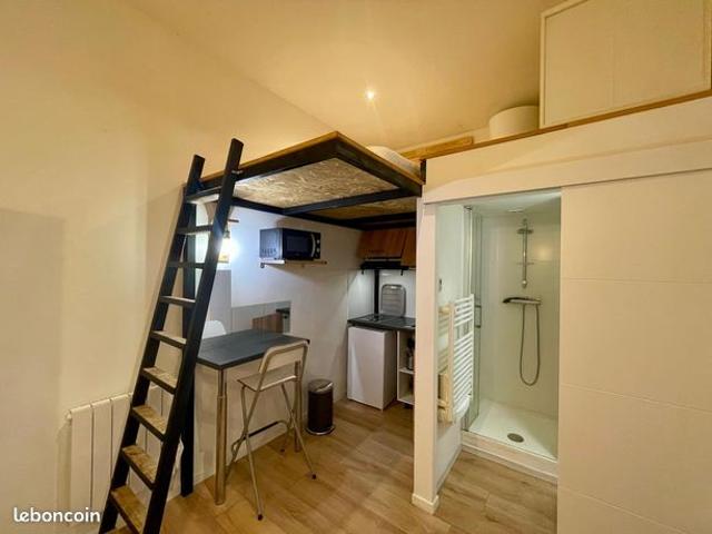 Studio 1 pièce 14 m²