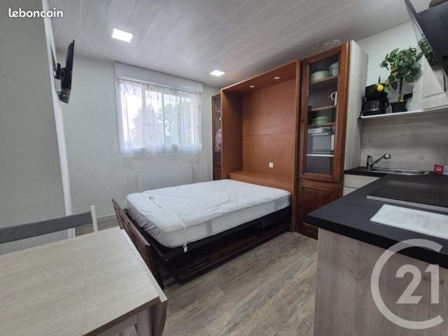 Studio 1 pièce 14 m²