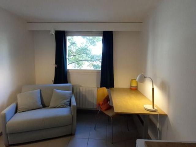 Studio 1 pièce 14 m²