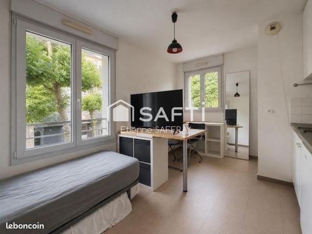 Studio 1 pièce 15 m²