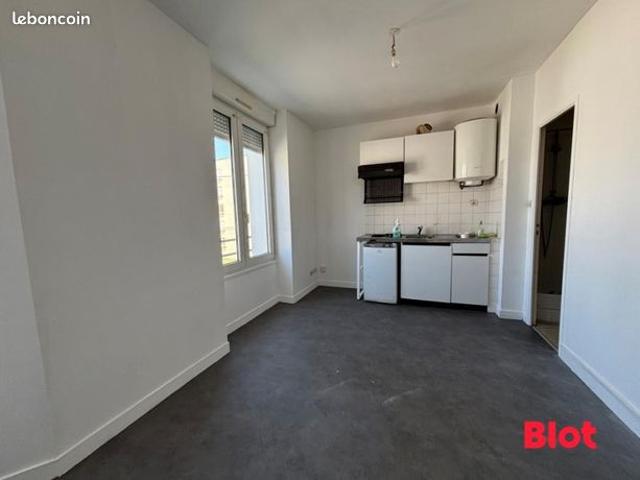Studio 1 pièce 15 m²