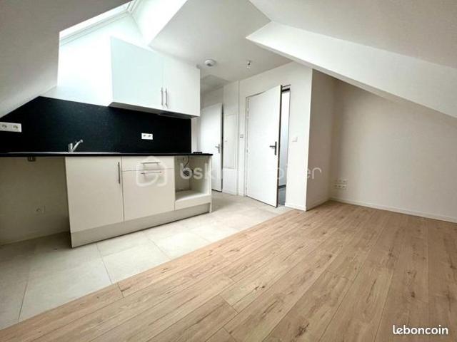 Studio 1 pièce 15 m²