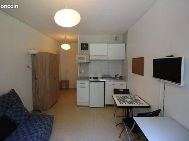Studio 1 pièce 15 m²