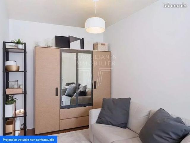 Studio 1 pièce 15 m²