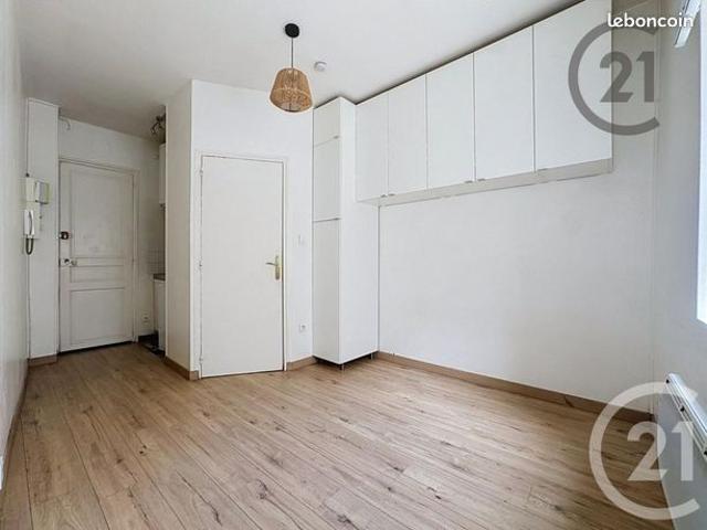 Studio 1 pièce 15 m²