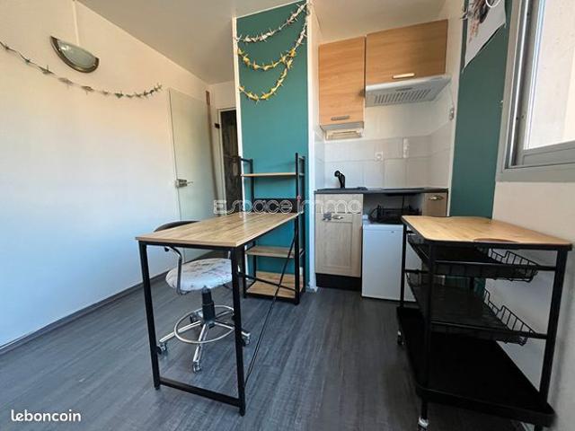 Studio 1 pièce 15 m²