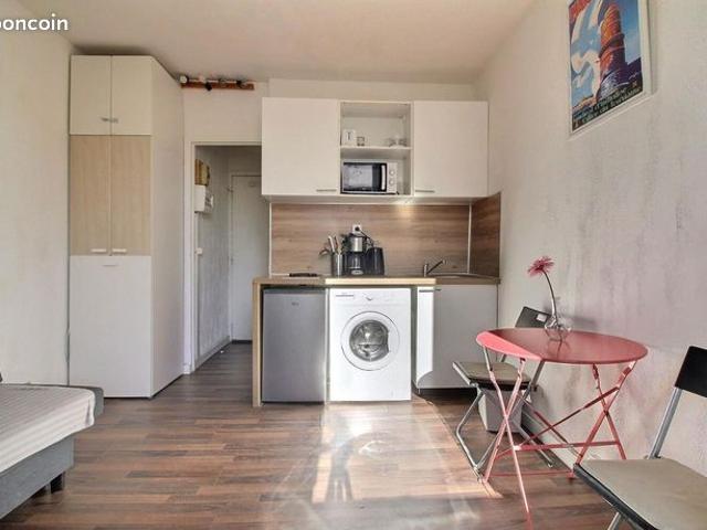 Studio 1 pièce 15 m²
