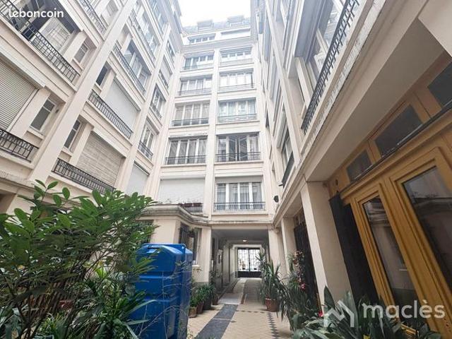 Studio 1 pièce 16 m²