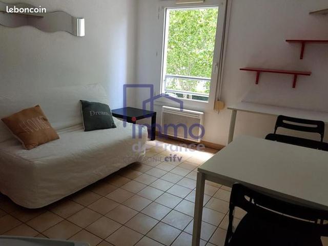 Studio 1 pièce 16 m²