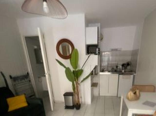 Studio 1 pièce 16 m²