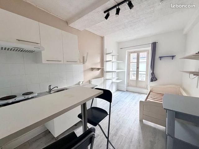 Studio 1 pièce 16 m²