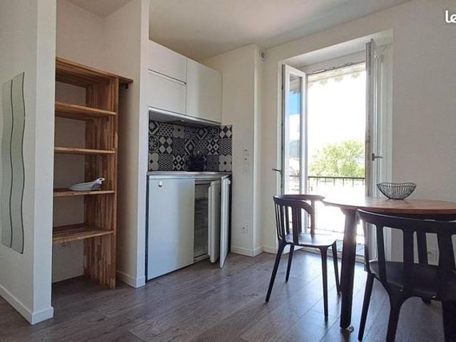 Studio 1 pièce 16 m²