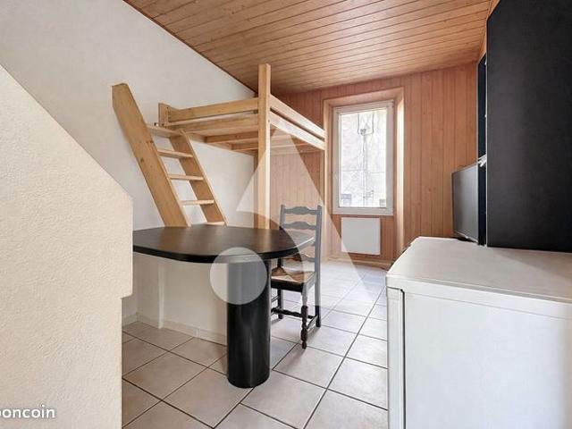 Studio 1 pièce 16 m²