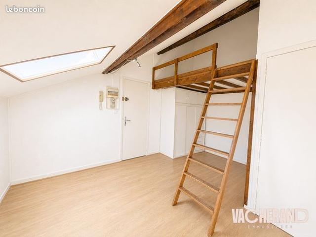 Studio 1 pièce 18 m²