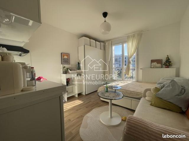 Studio 1 pièce 18 m²