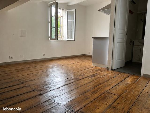 Studio 1 pièce 18 m²