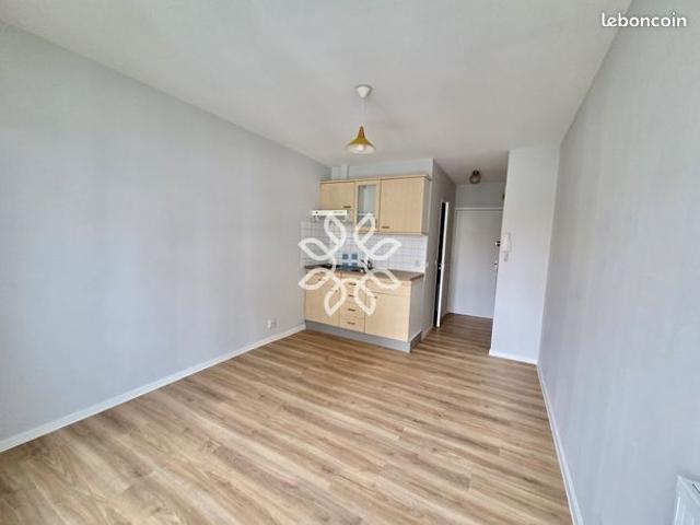Studio 1 pièce 18 m²