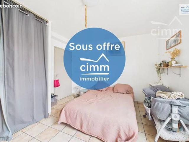 Studio 1 pièce 18 m²