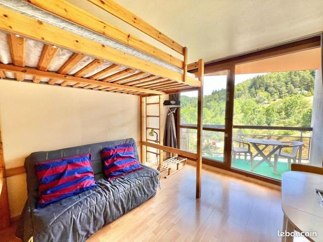 Studio 1 pièce 18 m²