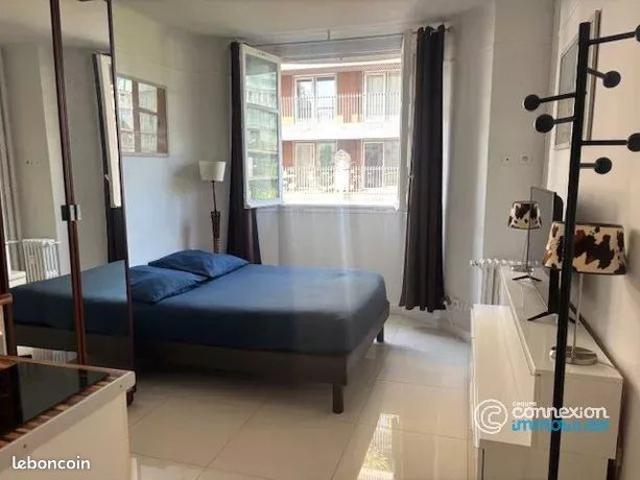 Studio 1 pièce 18 m²