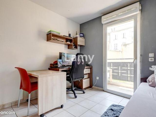 Studio 1 pièce 18 m²