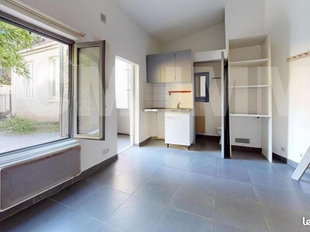 Studio 1 pièce 18 m²