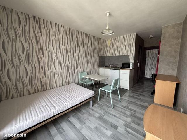 Studio 1 pièce 18 m²