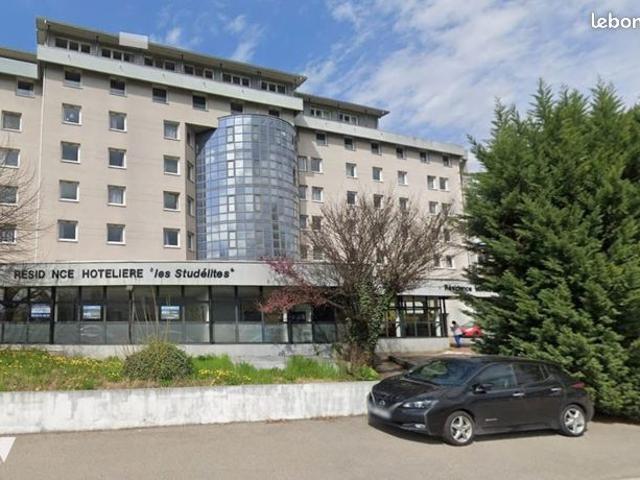Studio 1 pièce 18 m²