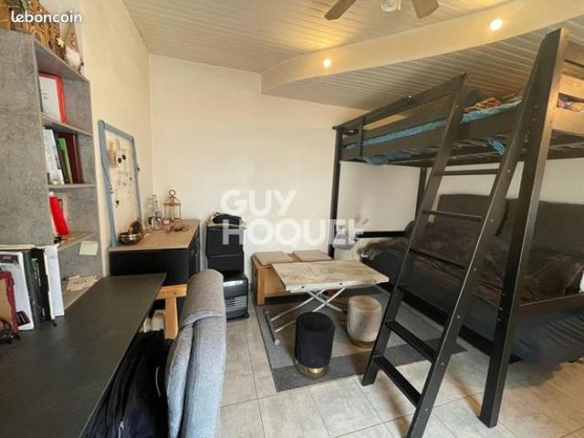 Studio 1 pièce 18 m²
