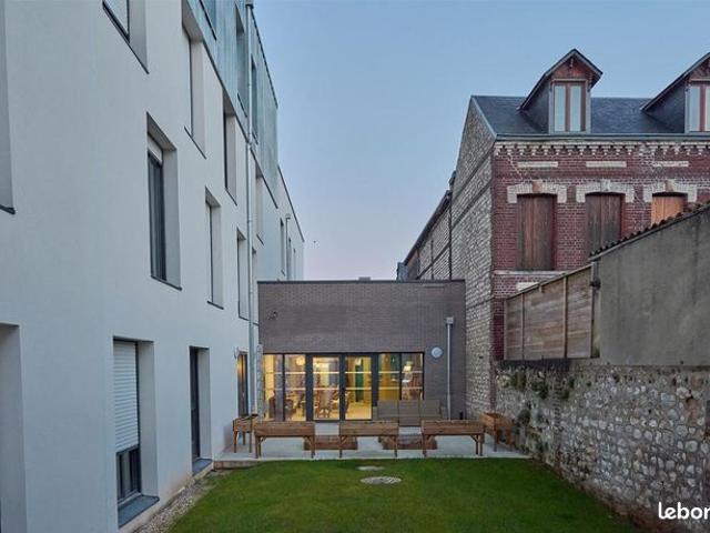 Studio 1 pièce 18 m²