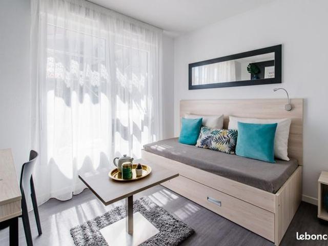 Studio 1 pièce 18 m²