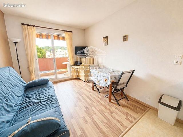 Studio 1 pièce 18 m²